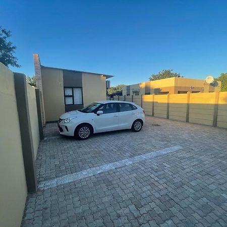 Sabrina Guesthouse Tsumeb Eksteriør bilde