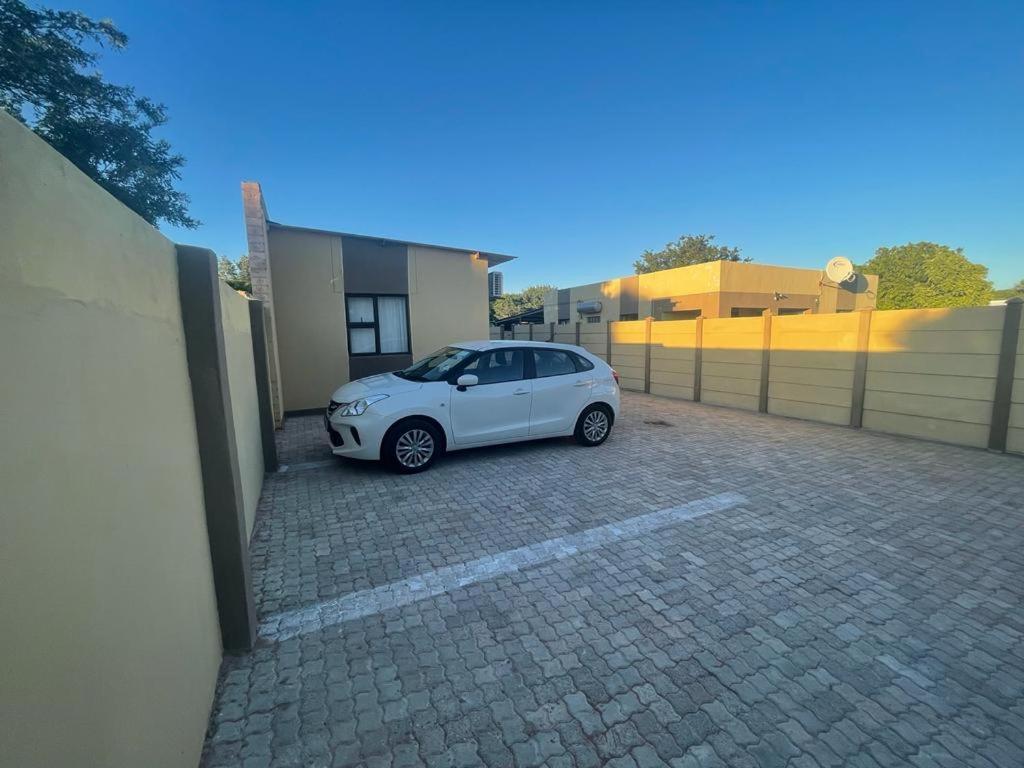 Sabrina Guesthouse Tsumeb Eksteriør bilde